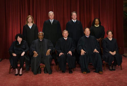 Poll Reveals Supreme Court&rsquo;s Approval Rating