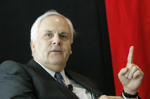 How Fred Smith Built FedEx From the Ground Up