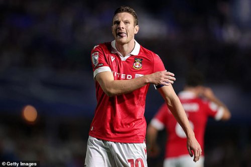 Wrexham striker Paul Mullin sends 14-word message to fans after agreeing loan move
