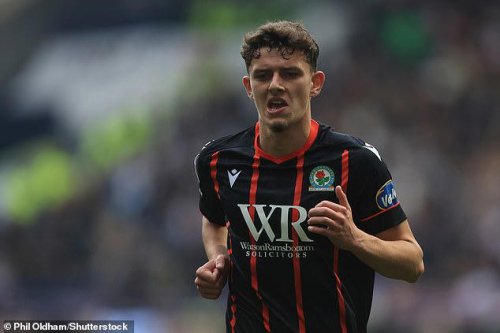 Wrexham plot move for Ian Rush's great nephew - with Liverpool starlet part of ambitious plan
