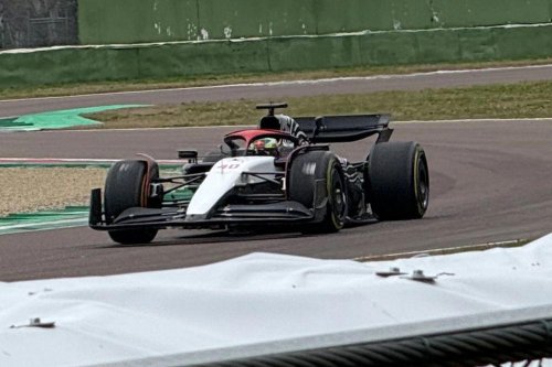 Lindblad turns laps at Imola in first proper F1 test