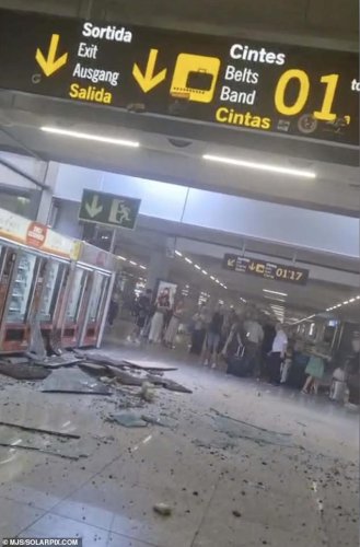 Roof collapses at Majorca's international airport