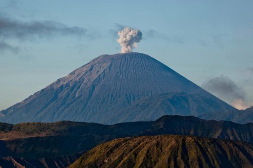 Brazilian tourist found dead four days after falling into active volcano in Indonesia: Latest