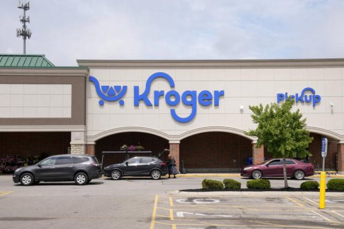 Grocery giant closing 60 stores in the US - see list
