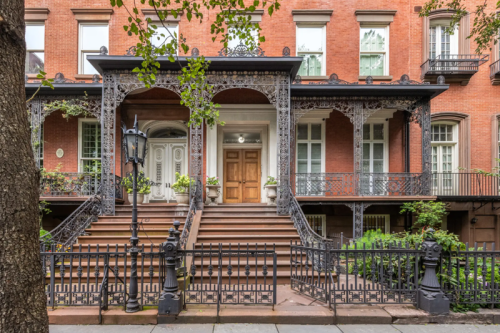 A $900K Studio in Carrie Bradshaw's Townhouse Just Sold