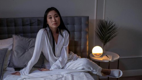 Top 10+ Things You Should Never Keep In Your Bedroom &amp; 10 Items Everyone Needs