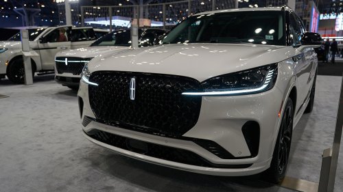 Ford recalls over 130,000 Lincoln Aviators due to risk of parts detaching while driving