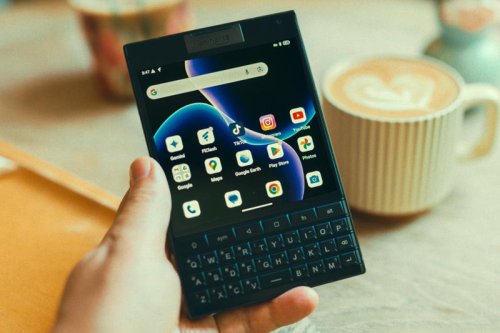 The Titan 2 is a modernized BlackBerry with 5G, Android, and a second screen