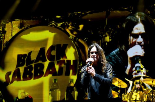 Ozzy reunites with Black Sabbath after 8 years