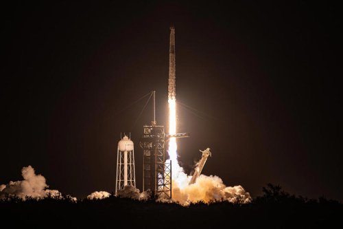 SpaceX launches commercial crew to space station, led by veteran astronaut