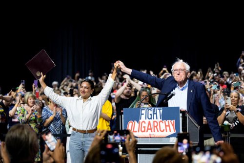 Bernie Sanders pressed by Joe Rogan during interview about his presidential plans in 2028