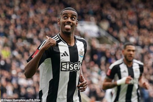 Alexander Isak joining Liverpool this summer 'not impossible'
