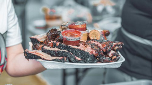 Top 10+ Inferior BBQ Chains In America &amp; 10 Superior Ones You Must Try