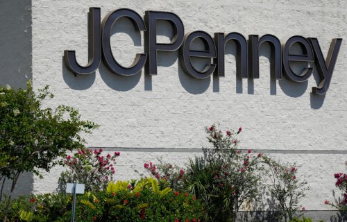 What is the JCPenney Alliance Supply Chain facility?, Why is JCPenney closing the Texas warehouse?, What types of jobs will be affected by the layoffs?, When will layoffs occur?, JCPenney closing warehouse, laying off nearly 300 workers