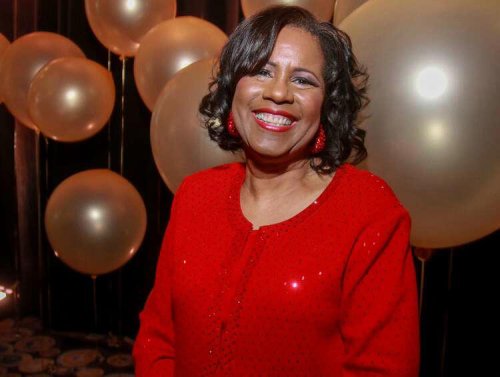 Melanie Lawson returns to ABC13 Houston anchor desk after year off following her father's death