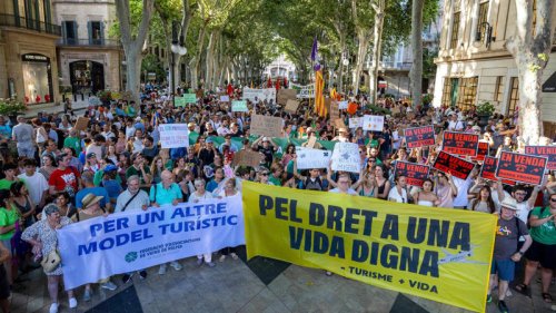 British holidaymakers in Spain face summer of strikes