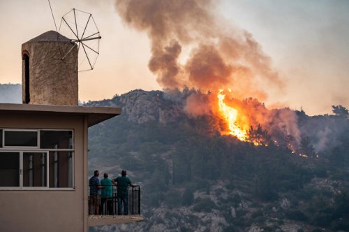 Extreme heatwave hits Europe as temperatures set to soar above 40C in holiday hotspots
