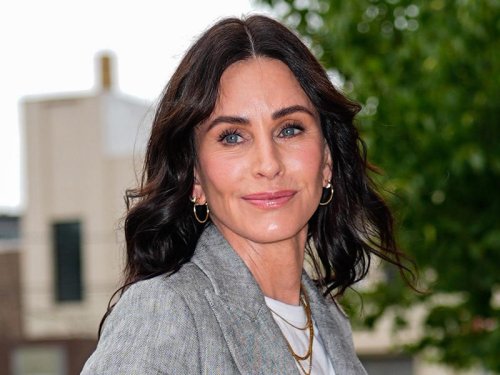 Courteney Cox References Iconic 'Friends' Scene in New Closet Tour Video