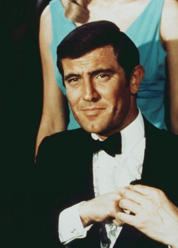James Bond star George Lazenby diagnosed with dementia