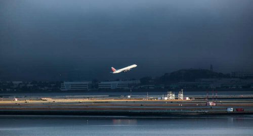 FBI warns travelers of 'Scattered Spiders' group targeting airlines