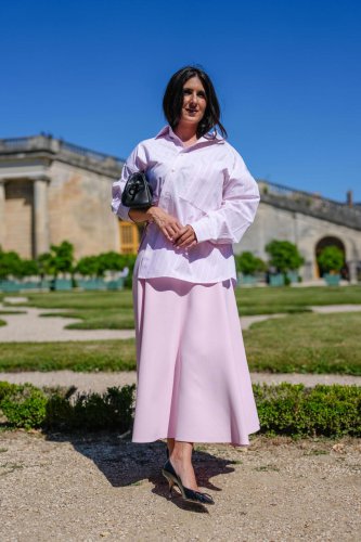 Top 13+ Midi Skirt Outfits That Prove This Hem Length Is the Best of Both Worlds
