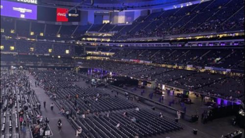 Essence Festival sees smaller crowds and late start for Lauryn Hill&rsquo;s set