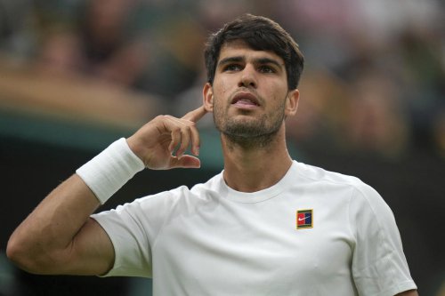 Carlos Alcaraz's Wimbledon win streak reaches 18. Sabalenka gets to another Slam quarterfinal