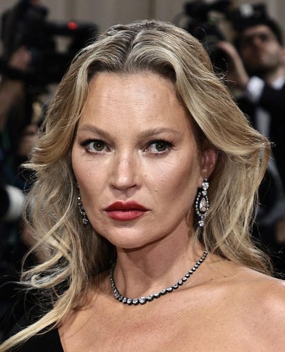 Kate Moss: Controversy, excesses, and fashion