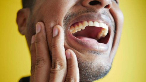 Top 10+ Foods to Avoid If You Have Jaw Issues &amp; 10 That Are Okay