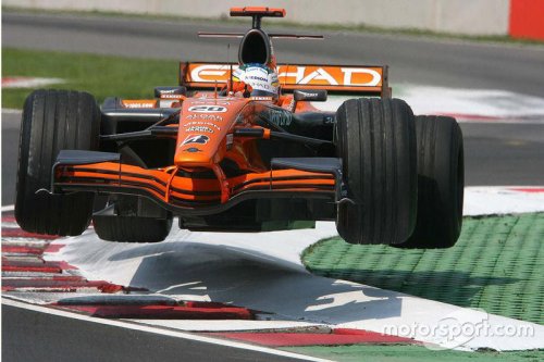 Drivers with the most F1 grand prix starts without a podium