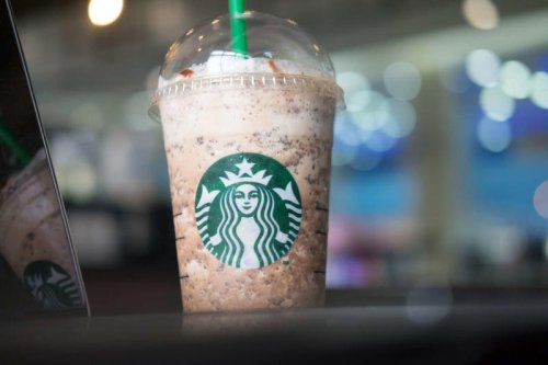 I&rsquo;m a Dietitian&mdash;These Are the 8 Healthiest Items You Can Order at Starbucks