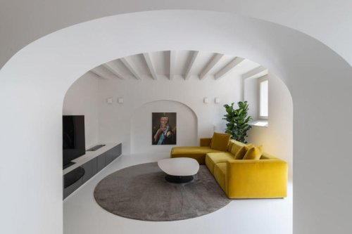 Budget Breakdown: They Redid a Ruined Home in Italy for &euro;380K&mdash;and They&rsquo;d Do It Differently Next Time