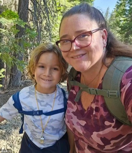 The incredible handwritten note that saved mom and child's life after they got lost in huge forest