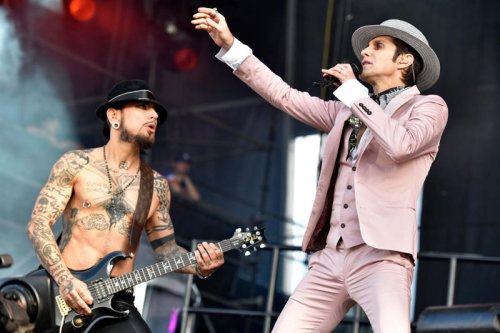 Jane&rsquo;s Addiction suing lead singer Perry Farrell for $10m after brawl halted tour and album