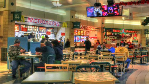 Top 10+ Food Court Etiquette Rules You Should Follow &amp; 10 You Shouldn't