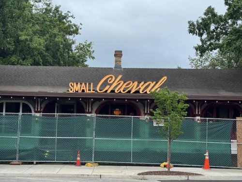 Famous Chicago burger joint opening location in north suburb this summer