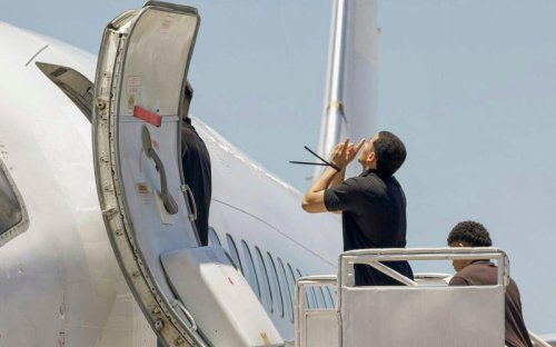 Alleged Venezuelan gangsters released from mega jail in US prisoner swap