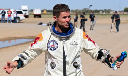 Daredevil who jumped to earth from space dies while paragliding