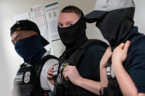 'Escalation:' Federal agents now detaining people with active immigration cases
