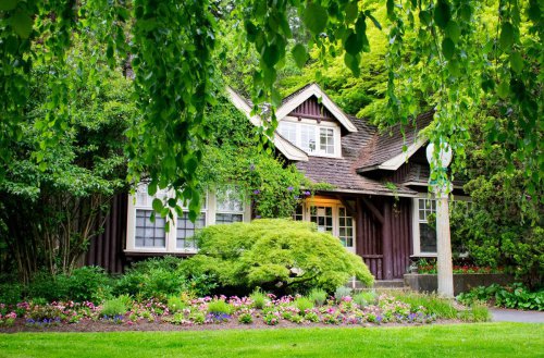 Top 9+ Simple Ways to Keep Your Home Cool All Summer, According to Experts