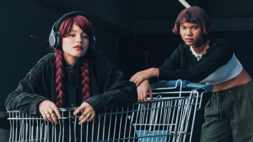 Top 10+ Signs Your Child Has A Bad Friend Group &amp; 10 Things You Can Do About It