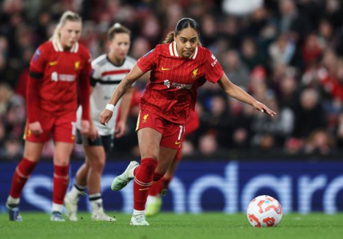 Transfer news live: Madueke signs for Arsenal, Mbeumo set for Man United medical, Liverpool close in on Ekitike