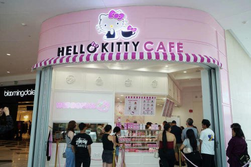 I tried the $70 tea at the Bay Area's new Hello Kitty Cafe