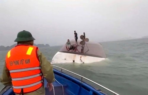 Tourist boat survivor recalls moment vessel &lsquo;shook vigorously&rsquo; before capsizing