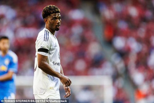 Amad Diallo insists Man United fans will need to be 'patient' this season
