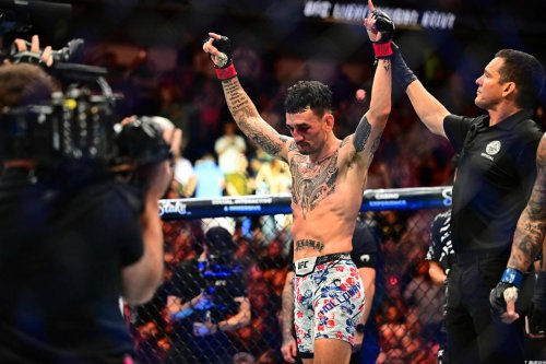 Max Holloway retains UFC BMF title, spoils Dustin Poirier's retirement fight