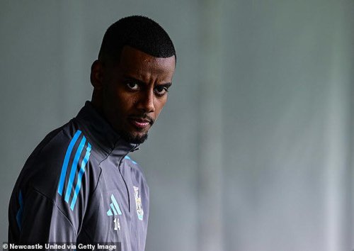 Alexander Isak's agent breaks silence on Newcastle star's future amid Liverpool interest