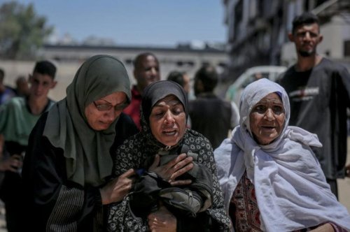 Israeli forces launch ground assault in central Gazan city for first time