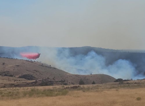 Crews in Oregon make progress against the nation's largest wildfire in 2025