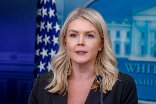 Fox News Reporter Confronts Karoline Leavitt Over Bondi's Epstein Contradiction
